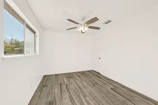 1611 Droxford Dr, Houston, TX 77008 - Photo 29