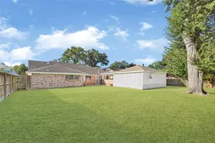 1611 Droxford Dr, Houston, TX 77008 - Photo 37