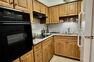 2601 Bellefontaine St, Houston, TX 77025 - Photo 9
