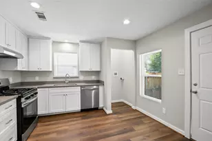 3514 Moore St, Houston, TX 77009 - Photo 11