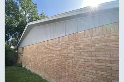 4014 Ripplebrook Drive, Houston, TX 77045 - Photo 11