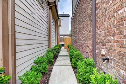 1621 W 23rd Street #B, Houston, TX 77008 - Photo 3