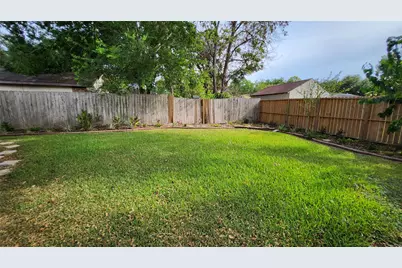 7314 El Cresta Drive, Houston, TX 77083 - Photo 31