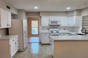 7314 El Cresta Dr, Houston, TX 77083 - Photo 9