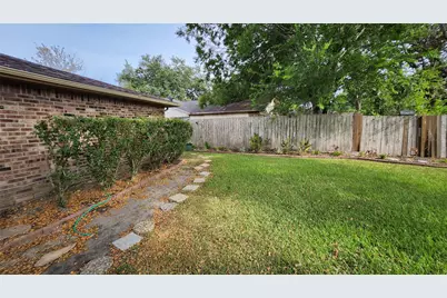 7314 El Cresta Drive, Houston, TX 77083 - Photo 33