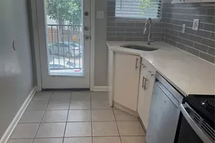 4007 Bute, Houston, TX 77006 - Photo 7