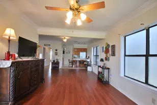 302 S Main St, Schulenburg, TX 78956 - Photo 5