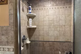 302 S Main St, Schulenburg, TX 78956 - Photo 17