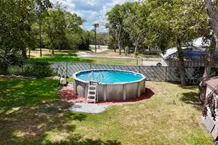 302 S Main St, Schulenburg, TX 78956 - Photo 31