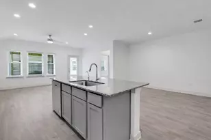 10647 Cascade Crk Dr, Iowa Colony, TX 77583 - Photo 11