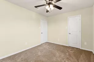 6131 Carpenters Cove Ln, Houston, TX 77049 - Photo 23