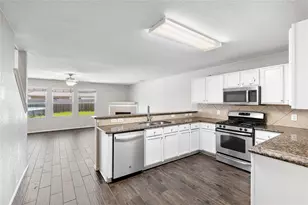 11027 Bauer Elm St St, Houston, TX 77044 - Photo 7