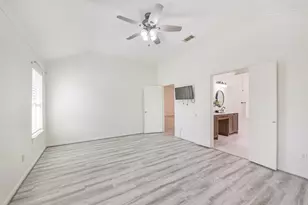 3810 E Peach Hollow Cir, Pearland, TX 77584 - Photo 21