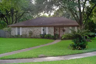 6202 Wagonwheel Cir, Houston, TX 77088 - Photo 1