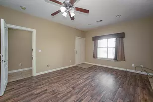 7037 Kingston Cove Ln, Willis, TX 77318 - Photo 11