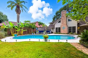 15715 Brookvilla Dr, Houston, TX 77059 - Photo 31