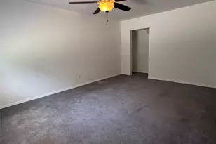 935 Creager St, Houston, TX 77034 - Photo 5