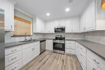 4884 Holly Lane W, Montgomery, TX 77316 - Photo 11