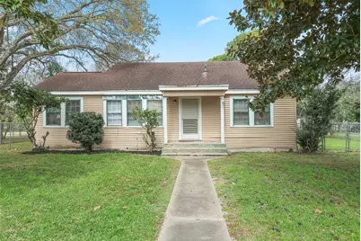 630 Orange Street, La Marque, TX 77568 - Photo 1