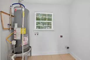 7023 Crestmont St, Houston, TX 77033 - Photo 13