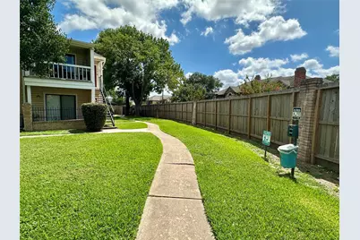 2750 Holly Hall Street #1215, Houston, TX 77054 - Photo 21