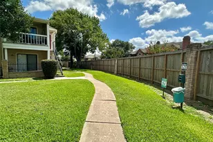 2750 Holly Hall St, Houston, TX 77054 - Photo 21