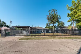 8658 Sonneville Dr, Houston, TX 77080 - Photo 37