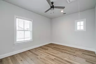 6113 Nicholas Grv Pl, Houston, TX 77055 - Photo 37