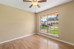 10418 Sagemeadow Ln, Houston, TX 77089 - Photo 17