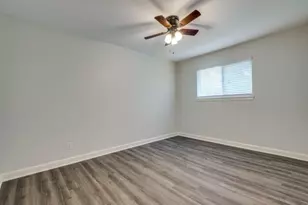 1013 Gunnison St, Sealy, TX 77474 - Photo 5