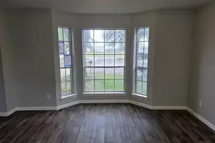 129 Corral Ct, Angleton, TX 77515 - Photo 9