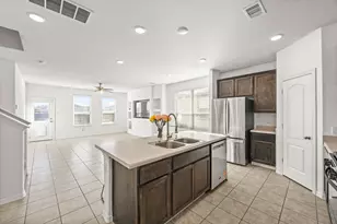 10126 Churchill Oaks Ln, Houston, TX 77044 - Photo 5