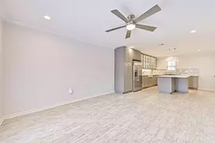424 15th St, Galveston, TX 77550 - Photo 17