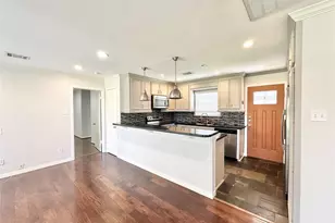 22 Champions Colony W, Houston, TX 77069 - Photo 3