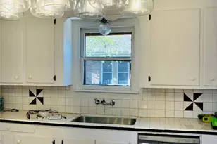 702 Caplin St, Houston, TX 77022 - Photo 9