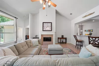 158 N Whistlers Bend Circle, The Woodlands, TX 77384 - Photo 11