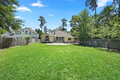 158 N Whistlers Bend Circle, The Woodlands, TX 77384 - Photo 35