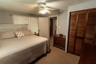 417 Hardy St, Clute, TX 77531 - Photo 9