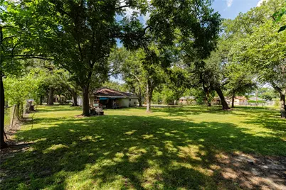 417 Hardy Street, Clute, TX 77531 - Photo 23