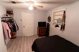 417 Hardy St, Clute, TX 77531 - Photo 7