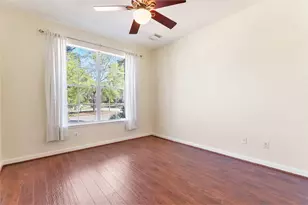 15 Larks Aire Pl, The Woodlands, TX 77381 - Photo 11