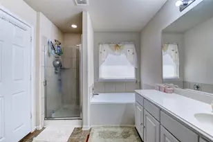 11027 E Fall Fern Cir, Houston, TX 77044 - Photo 15