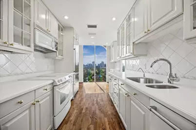 3711 San Felipe Street #14A, Houston, TX 77027 - Photo 9