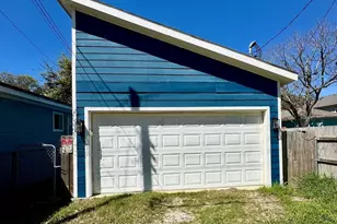 4123 Ave M 1/2, Galveston, TX 77550 - Photo 17