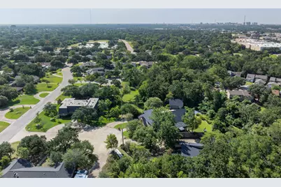 1602 Brook Hollow Drive, Bryan, TX 77802 - Photo 11