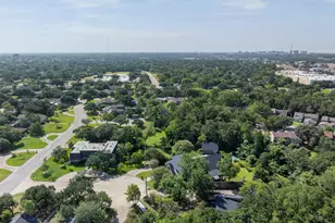 1602 Brook Hollow Dr, Bryan, TX 77802 - Photo 11