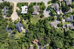 1602 Brook Hollow Dr, Bryan, TX 77802 - Photo 37