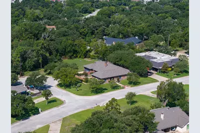 1602 Brook Hollow Drive, Bryan, TX 77802 - Photo 41