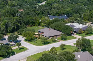 1602 Brook Hollow Dr, Bryan, TX 77802 - Photo 41