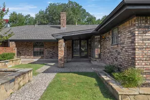 1602 Brook Hollow Dr, Bryan, TX 77802 - Photo 31